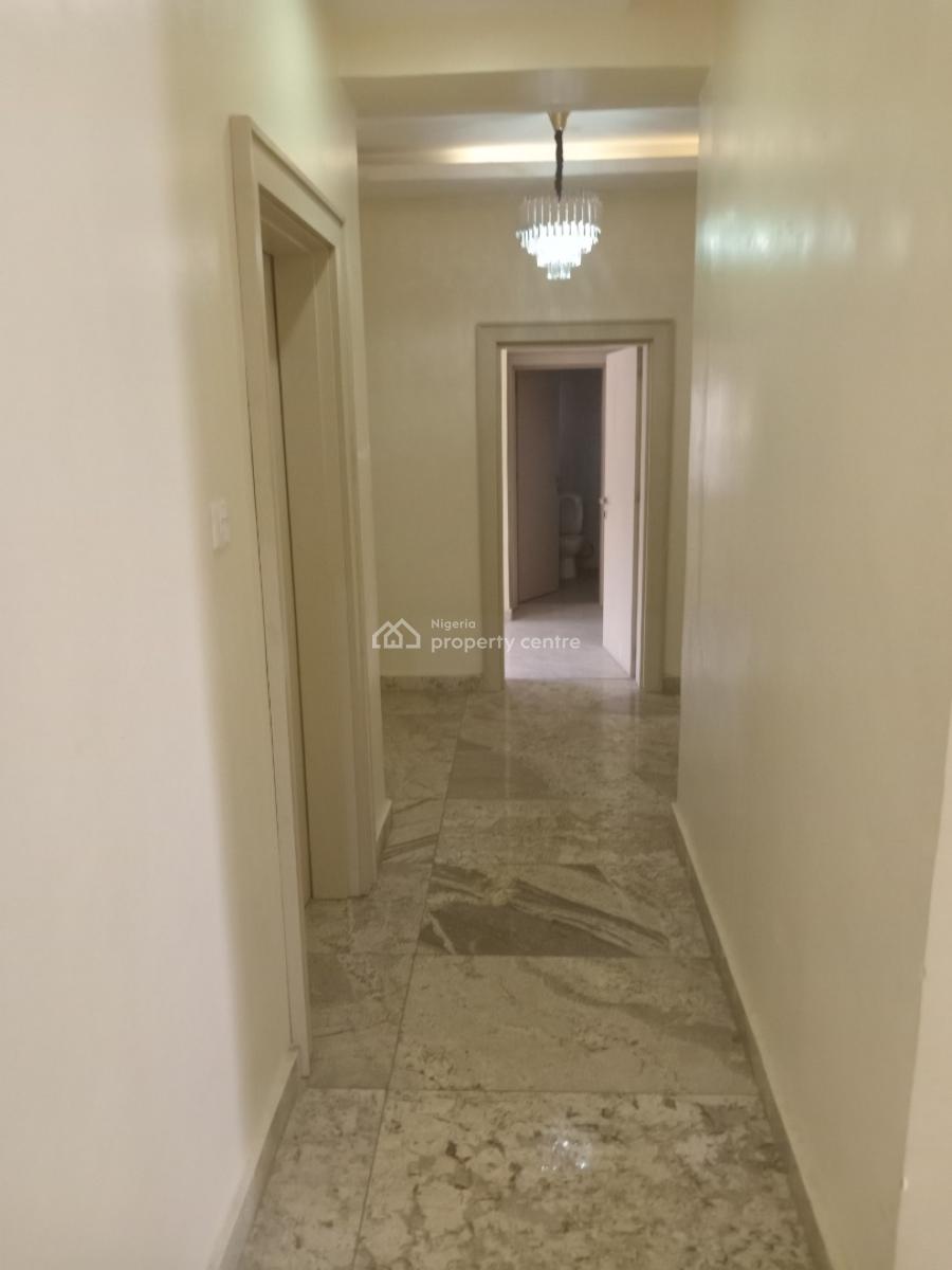 a Very Good Spacious 3 Bedroom Flat with 1bq, Off Ademola Adetokunbo Crescent, Wuse 2, Abuja, Flat / Apartment for Rent