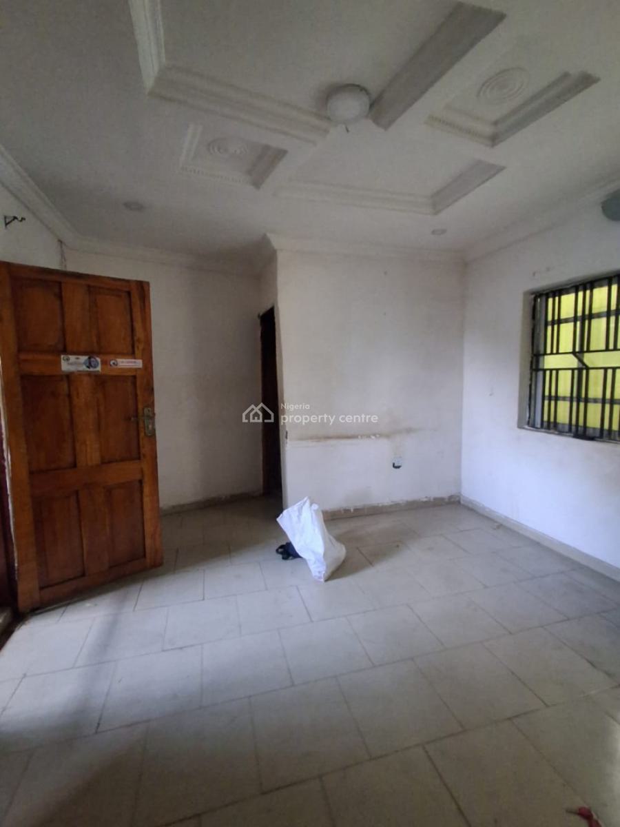 a Spacious 1bedroom Flat Upstairs, Badore Ajah, Ajah, Lagos, Flat / Apartment for Rent