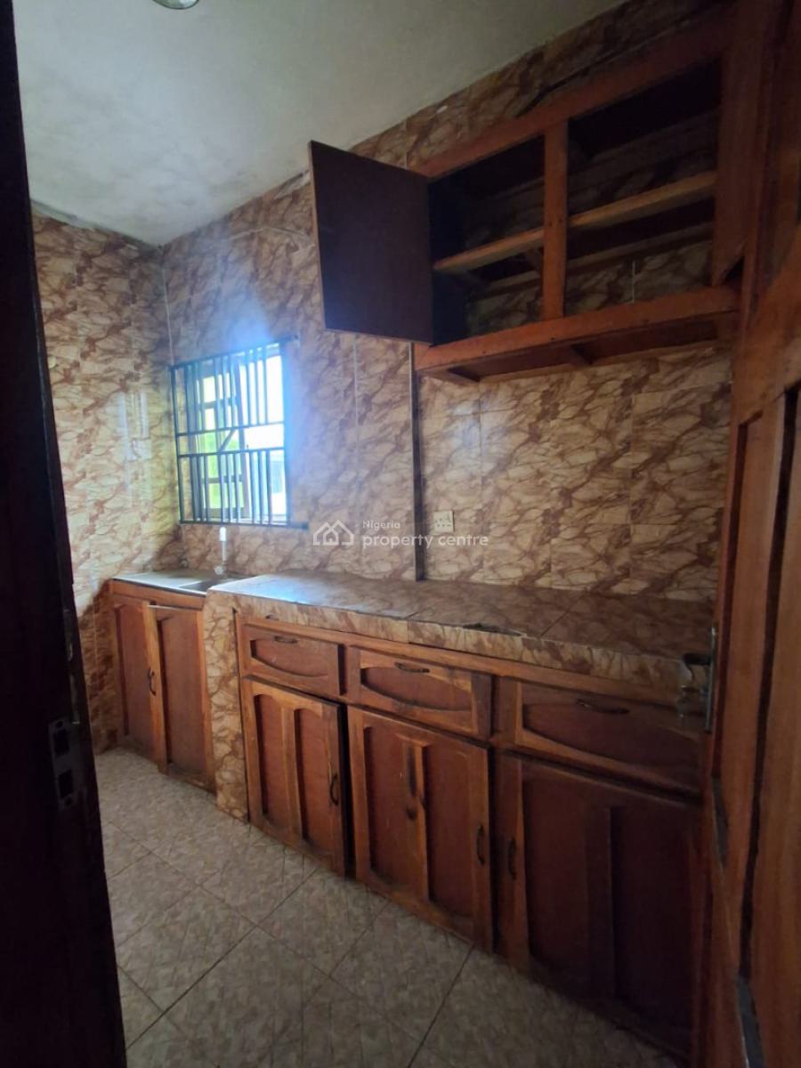 a Spacious 1bedroom Flat Upstairs, Badore Ajah, Ajah, Lagos, Flat / Apartment for Rent