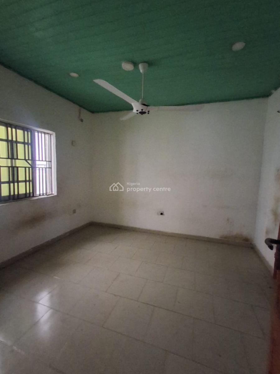 a Spacious 1bedroom Flat Upstairs, Badore Ajah, Ajah, Lagos, Flat / Apartment for Rent
