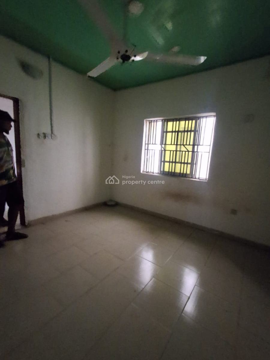 a Spacious 1bedroom Flat Upstairs, Badore Ajah, Ajah, Lagos, Flat / Apartment for Rent
