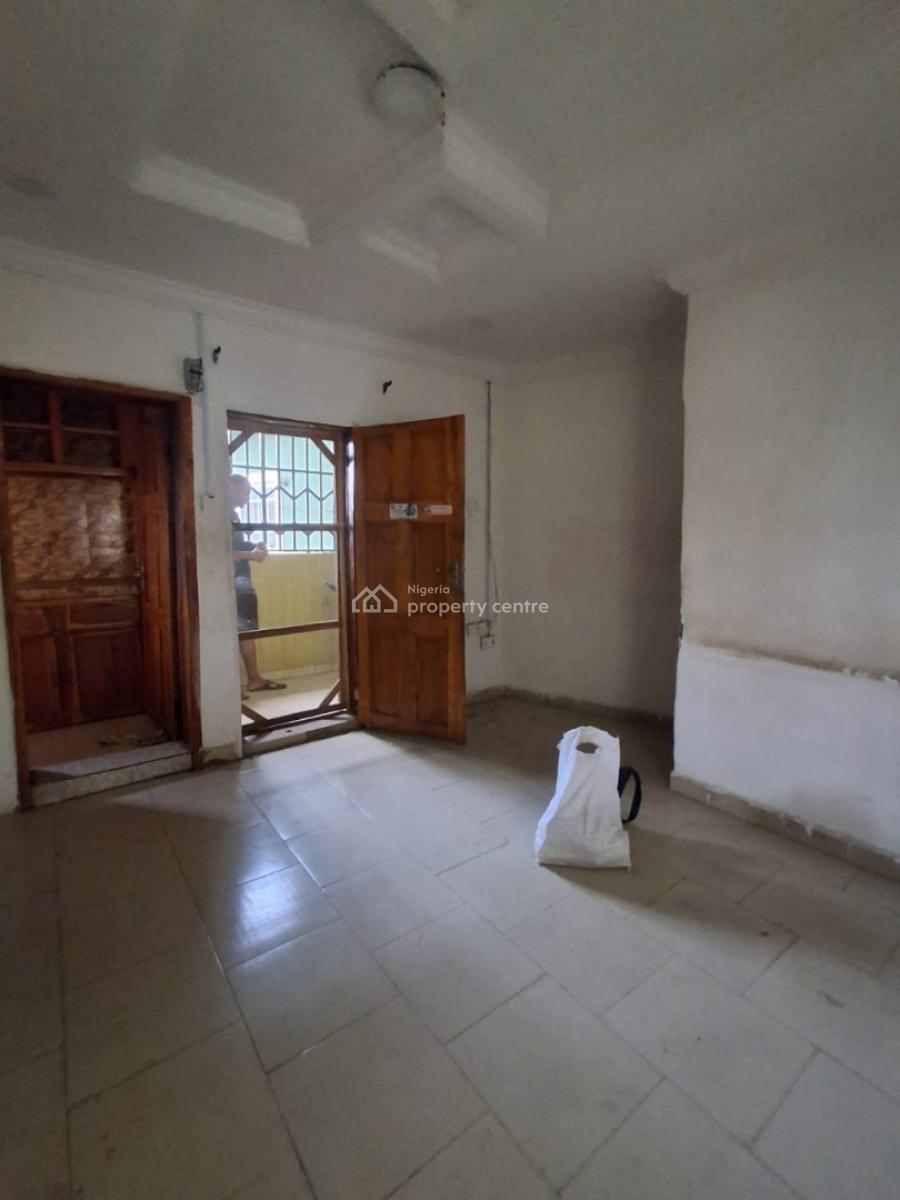 a Spacious 1bedroom Flat Upstairs, Badore Ajah, Ajah, Lagos, Flat / Apartment for Rent
