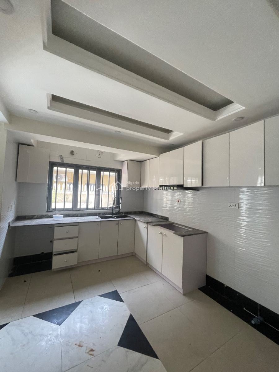 Spacious 3bedrooms Duplex with Nice Room and Palor Bq, Self Compound, Regal View Estate Lekki Right, Lekki Phase 1, Lekki, Lagos, Terraced Duplex for Sale