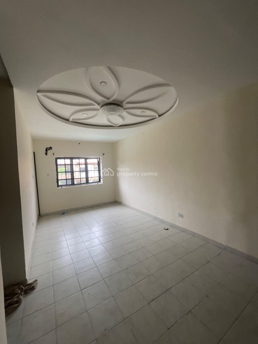 Spacious 3bedrooms Duplex with Nice Room and Palor Bq, Self Compound, Regal View Estate Lekki Right, Lekki Phase 1, Lekki, Lagos, Terraced Duplex for Sale