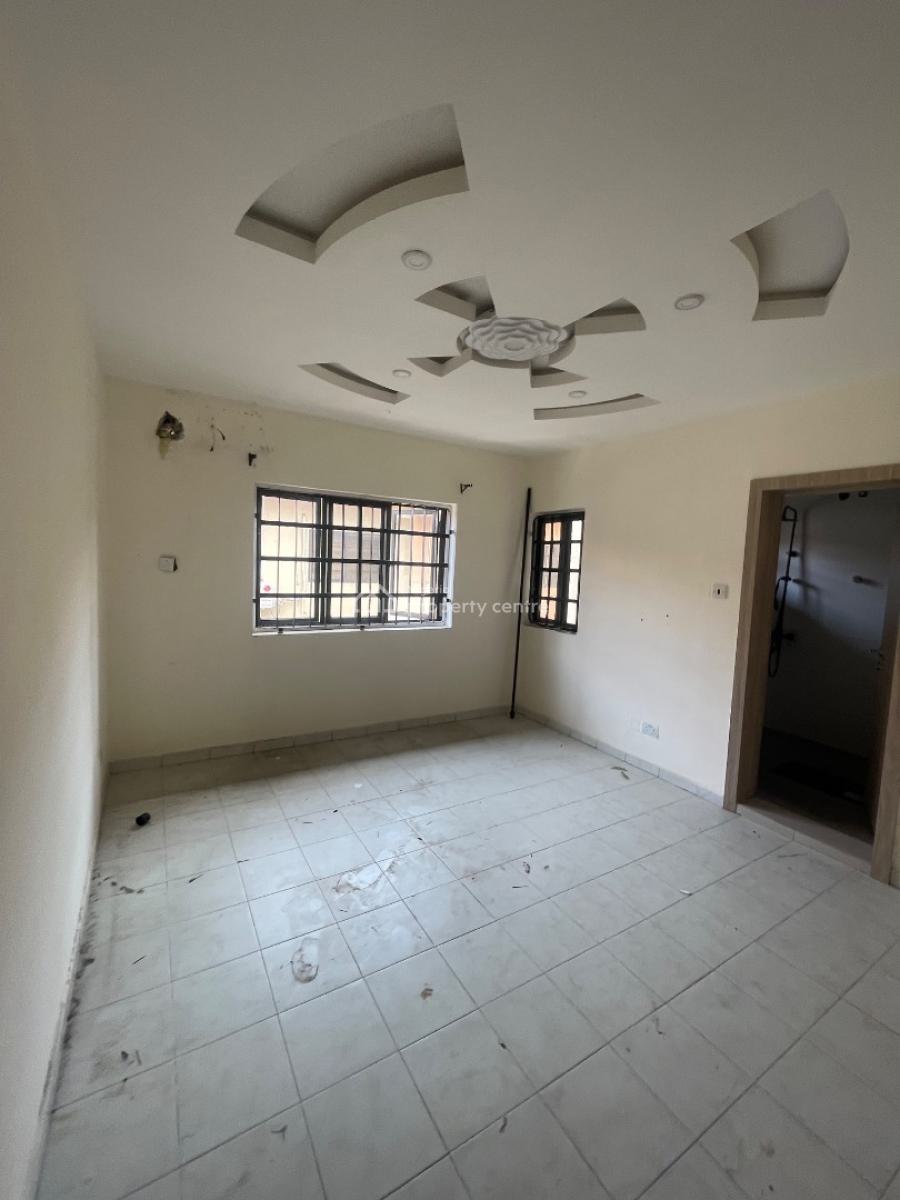 Spacious 3bedrooms Duplex with Nice Room and Palor Bq, Self Compound, Regal View Estate Lekki Right, Lekki Phase 1, Lekki, Lagos, Terraced Duplex for Sale