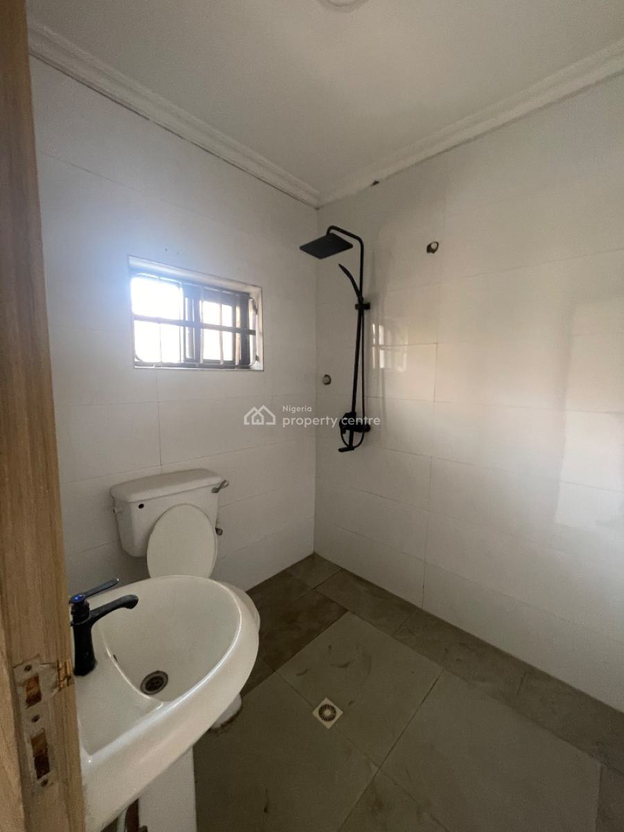Spacious 3bedrooms Duplex with Nice Room and Palor Bq, Self Compound, Regal View Estate Lekki Right, Lekki Phase 1, Lekki, Lagos, Terraced Duplex for Sale