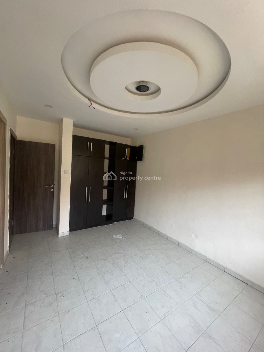Spacious 3bedrooms Duplex with Nice Room and Palor Bq, Self Compound, Regal View Estate Lekki Right, Lekki Phase 1, Lekki, Lagos, Terraced Duplex for Sale