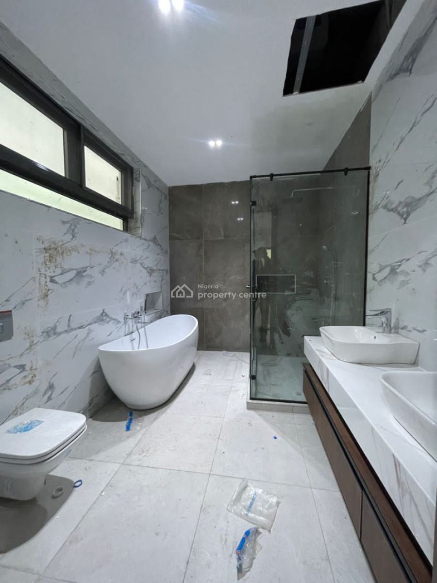 6 Bedrooms Detached Duplex with Bq, and Swimming Pool, Old Ikoyi, Ikoyi, Lagos, Detached Duplex for Sale