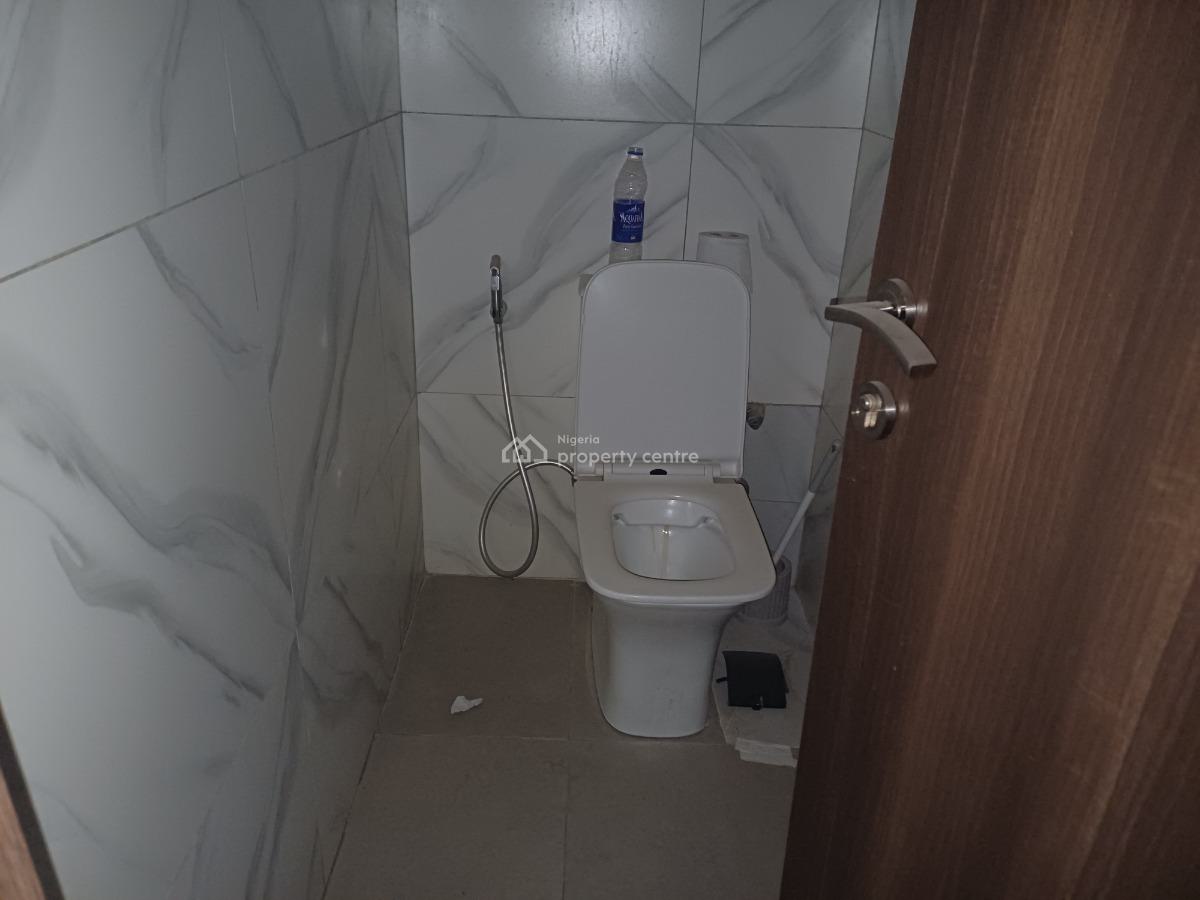 Serviced 144sqm Shop / Office Space on The Second Floor, Wuse 2, Abuja, Shop for Rent