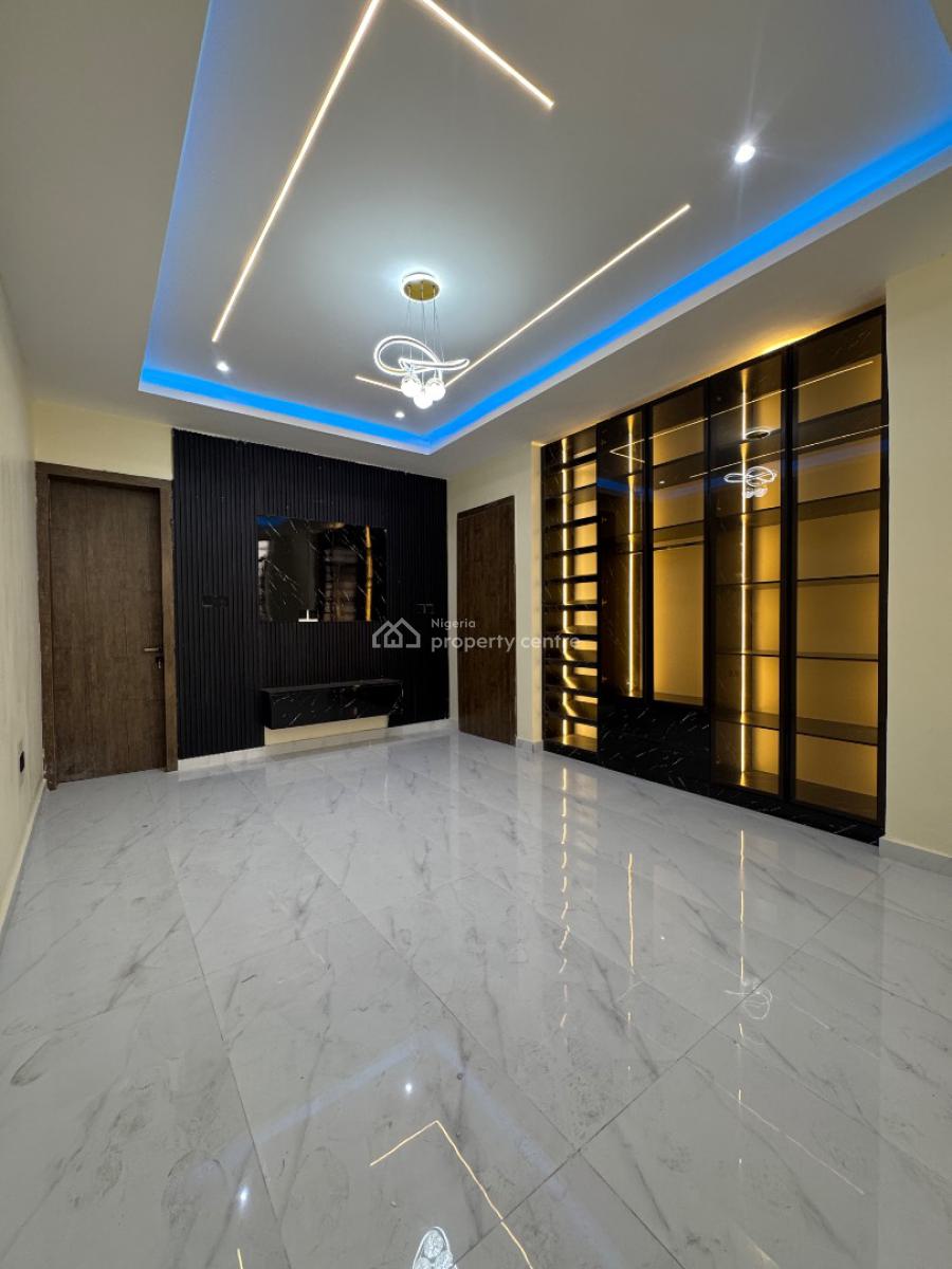 New Three (3) Bedrooms Apartment with Bq, Lekki Phase 1, Lekki, Lagos, Flat / Apartment for Sale