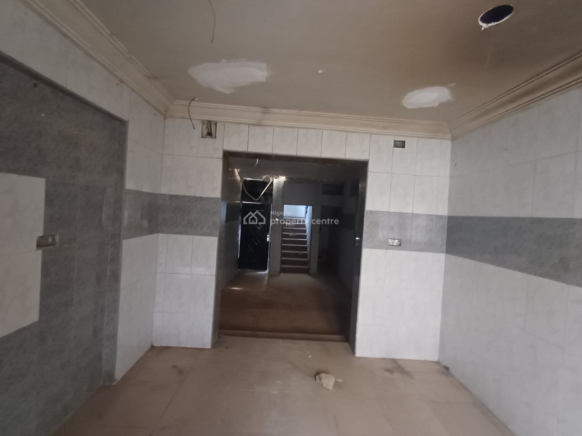 180sqm Shop / Office Space on The First Floor in Traffic Area, Wuse 2, Abuja, Shop for Rent