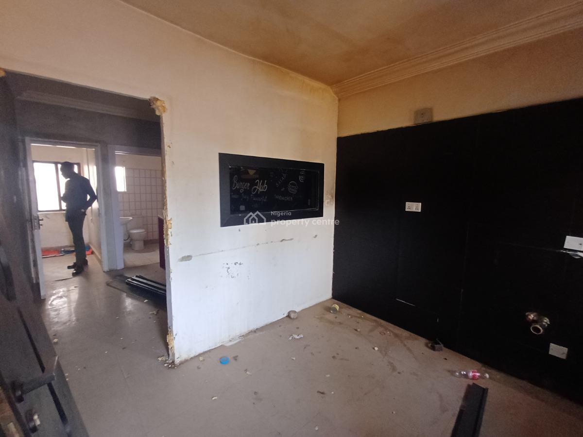 180sqm Shop / Office Space on The First Floor in Traffic Area, Wuse 2, Abuja, Shop for Rent