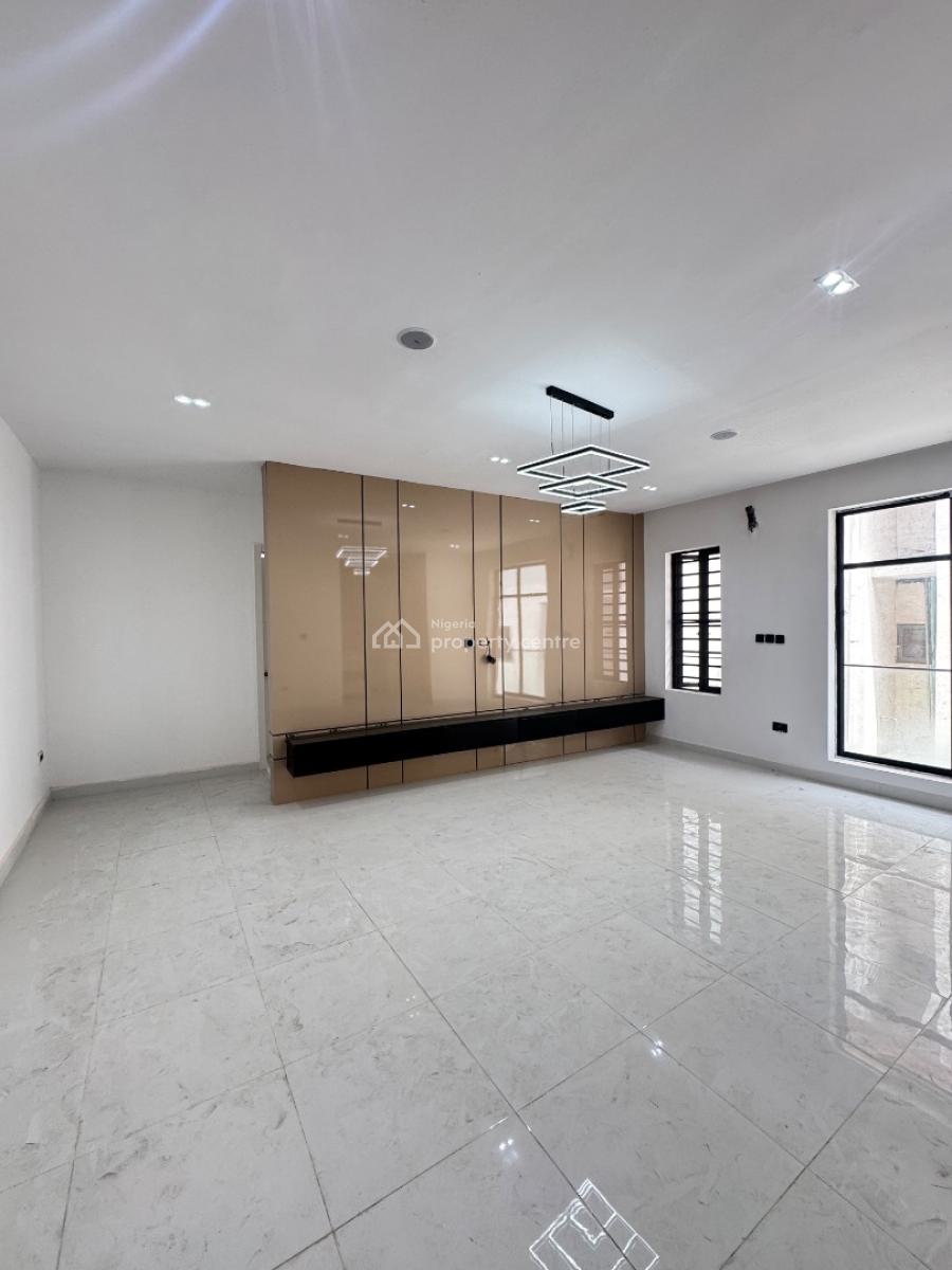 Spacious Two (2) Bedrooms Apartment, Ologolo, Lekki, Lagos, Flat / Apartment for Sale