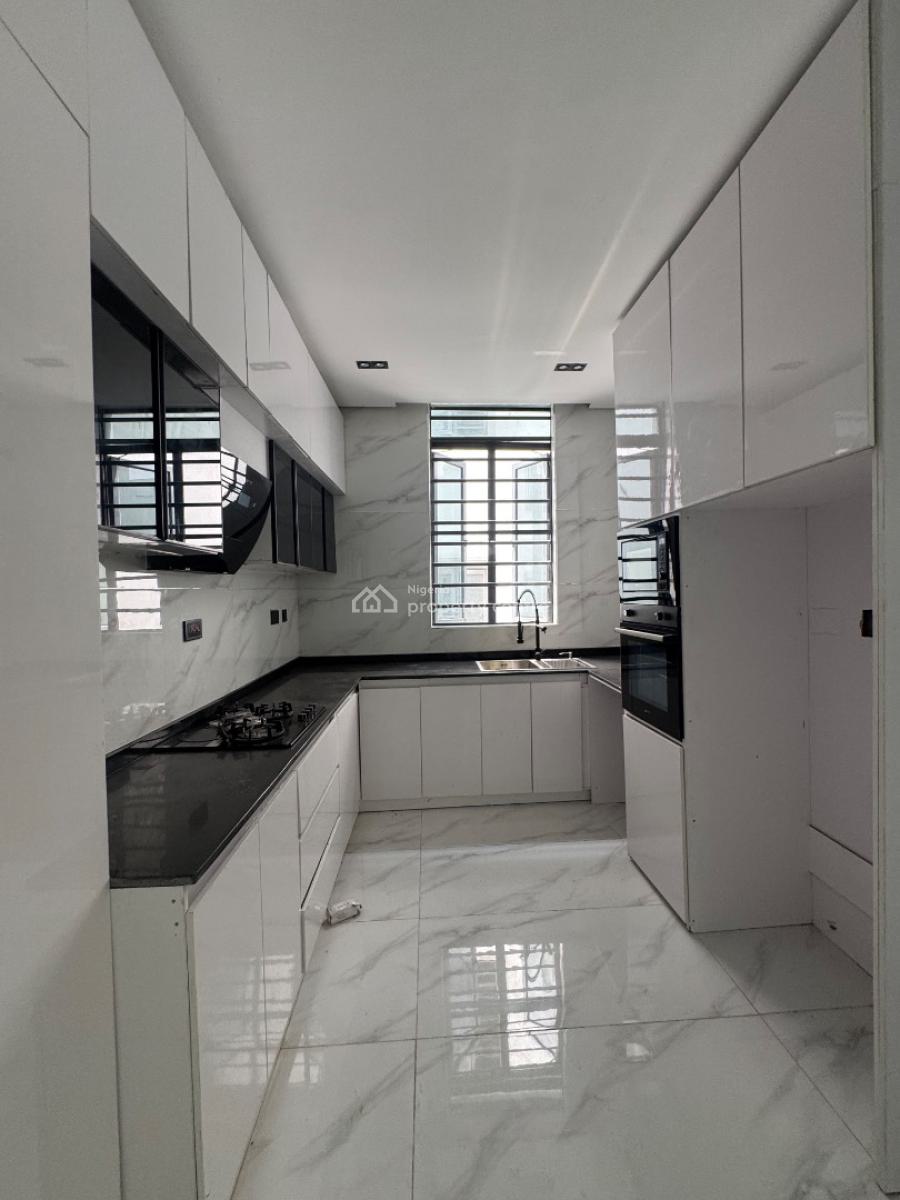 Spacious One (1)  Bedroom Apartment, Ologolo, Lekki, Lagos, Flat / Apartment for Sale