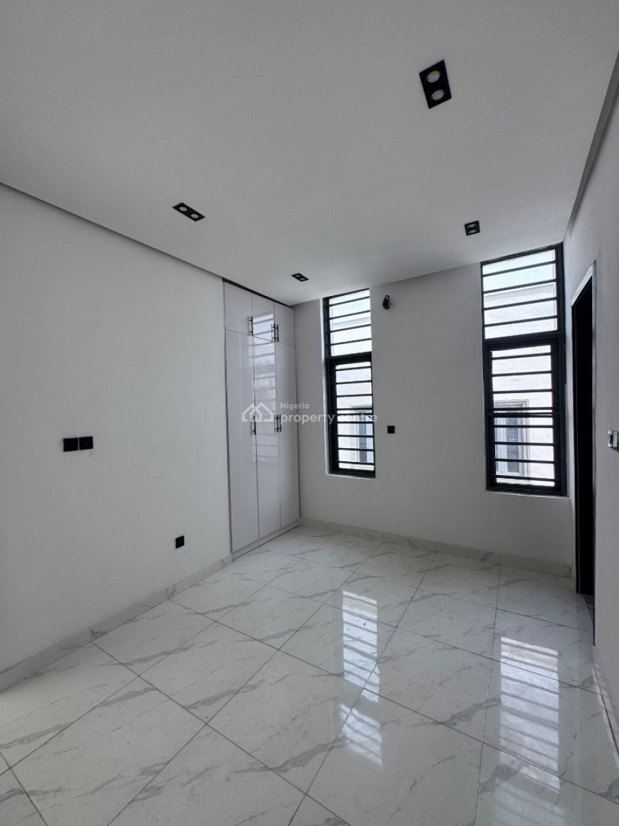 Spacious One (1)  Bedroom Apartment, Ologolo, Lekki, Lagos, Flat / Apartment for Sale