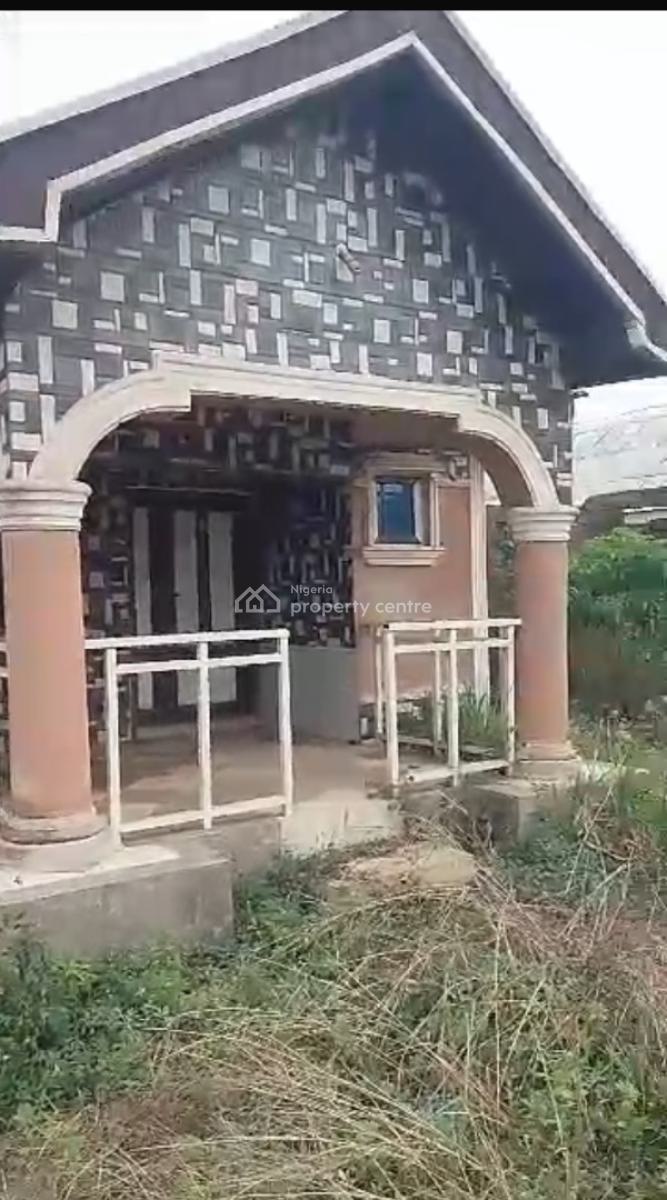 Standard 3bedroom Bungalow, Odogunyan-itaoluwo Area, Ikorodu, Lagos, Detached Bungalow for Sale