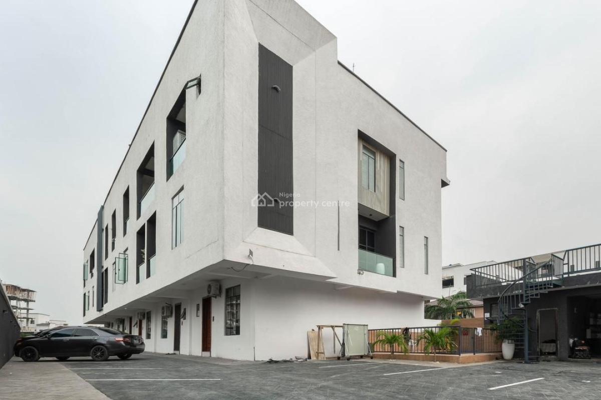 3 Bedroom Terrace with Private Cinema, Lekki Phase 1, Lekki, Lagos, Flat / Apartment Short Let