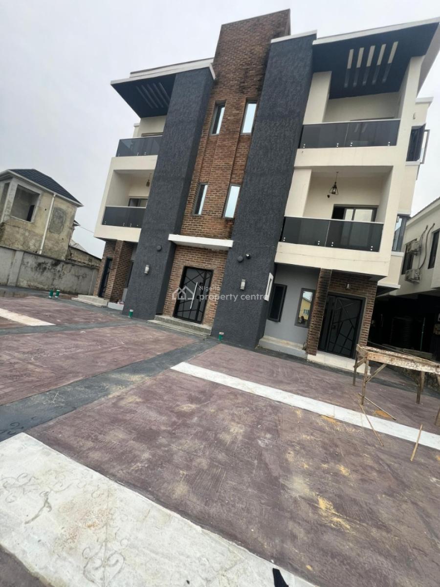 a Well Built 2 Bedroom Flat, Pepperoni, Lekki Phase 2, Lekki, Lagos, Flat / Apartment for Rent