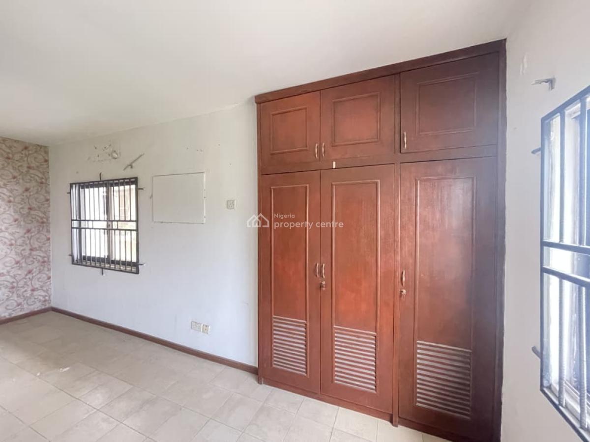 Spacious Self Serviced 3 Bedroom Apartment, Off Conservation Road, Olugboragan Axis, Ikota, Lekki, Lagos, Flat / Apartment for Rent