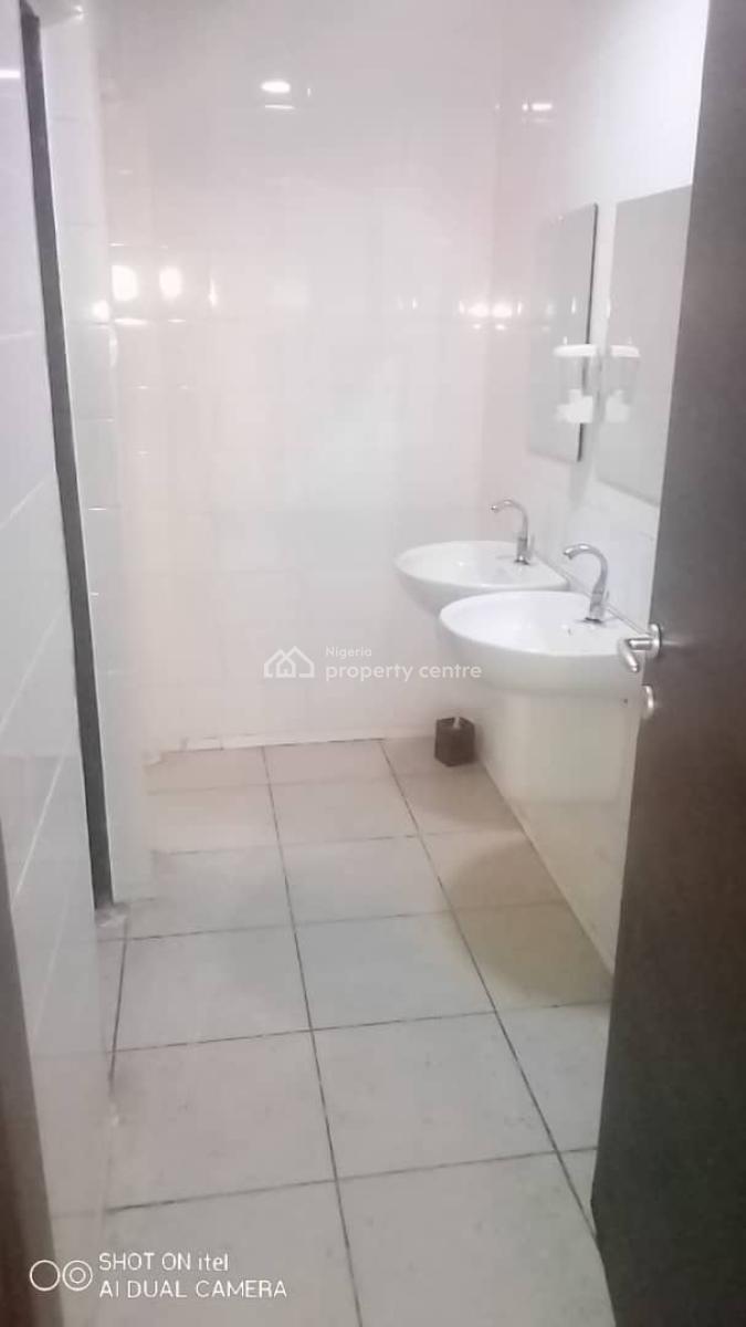 Office Space Measuing 190sqm on The Third Floor, Off Àjọṣe Adeogun, Victoria Island (vi), Lagos, Office Space for Rent