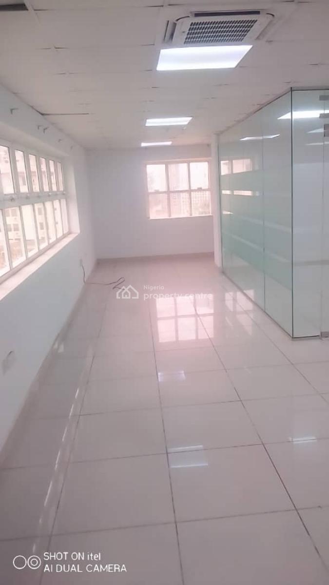 Office Space Measuing 190sqm on The Third Floor, Off Àjọṣe Adeogun, Victoria Island (vi), Lagos, Office Space for Rent