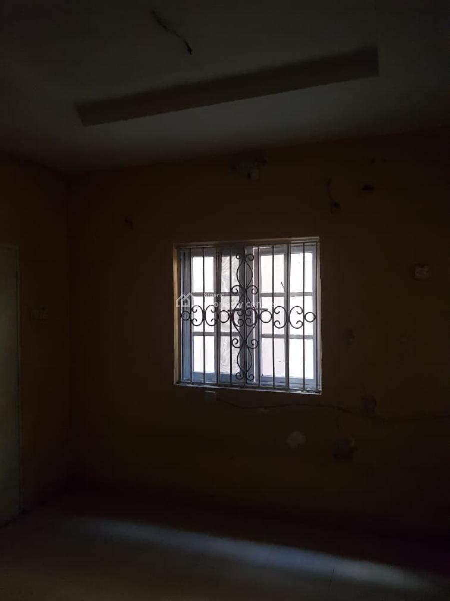 3 Bedroom Apartment in a Secured Neighborhood, Hill View Estate, Via Omole Phase 2, Olowora, Magodo, Lagos, Flat / Apartment for Rent