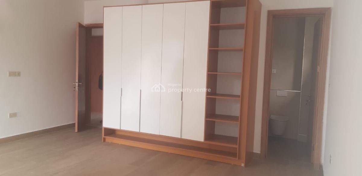 Top Floor 3 Bedroom Flat Over Seeing The City, Old Ikoyi, Ikoyi, Lagos, Flat / Apartment for Rent