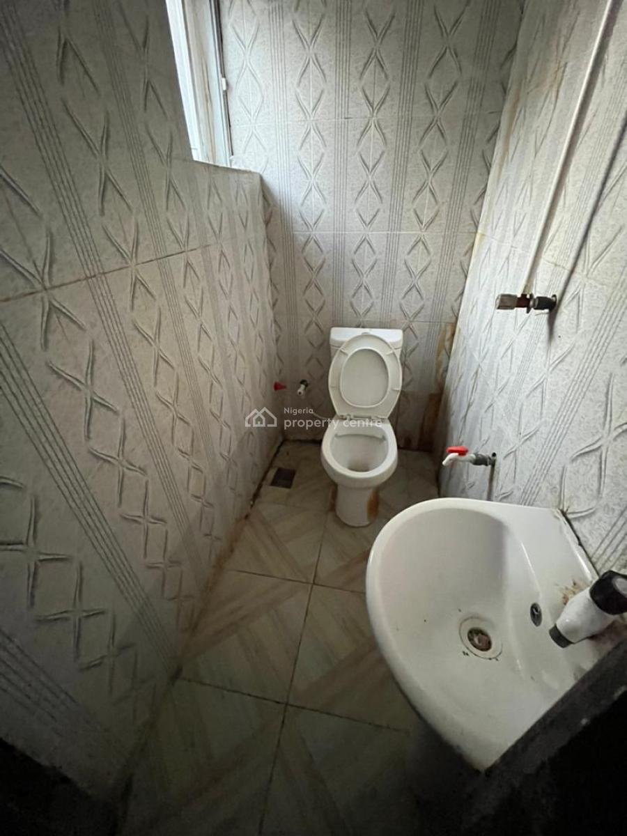 Neatly Used 2bedroom Flat, Treasure Estate, Opposite Hot Bread., Ajah, Lagos, Flat / Apartment for Rent