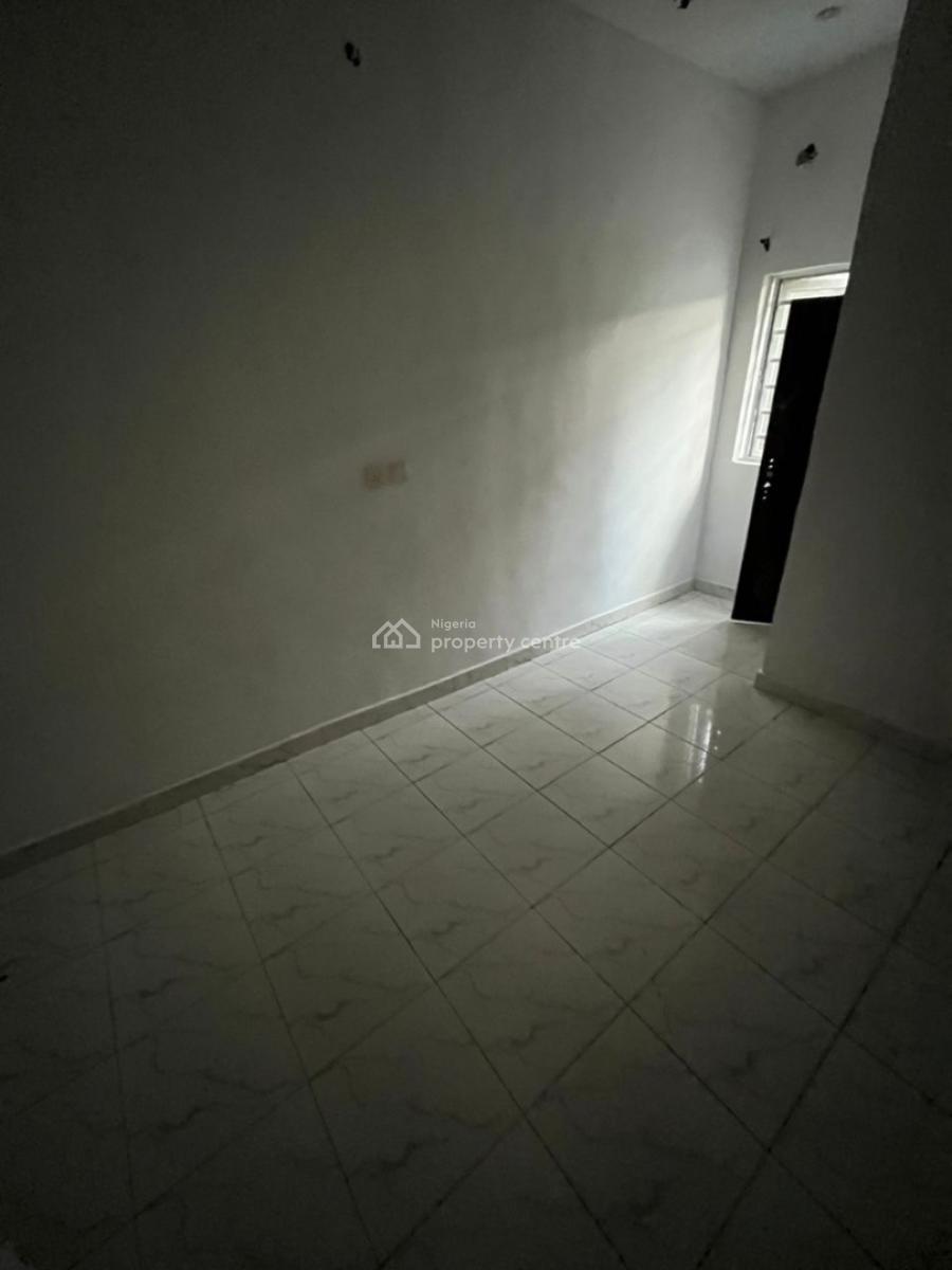 Neatly Used 2bedroom Flat, Treasure Estate, Opposite Hot Bread., Ajah, Lagos, Flat / Apartment for Rent