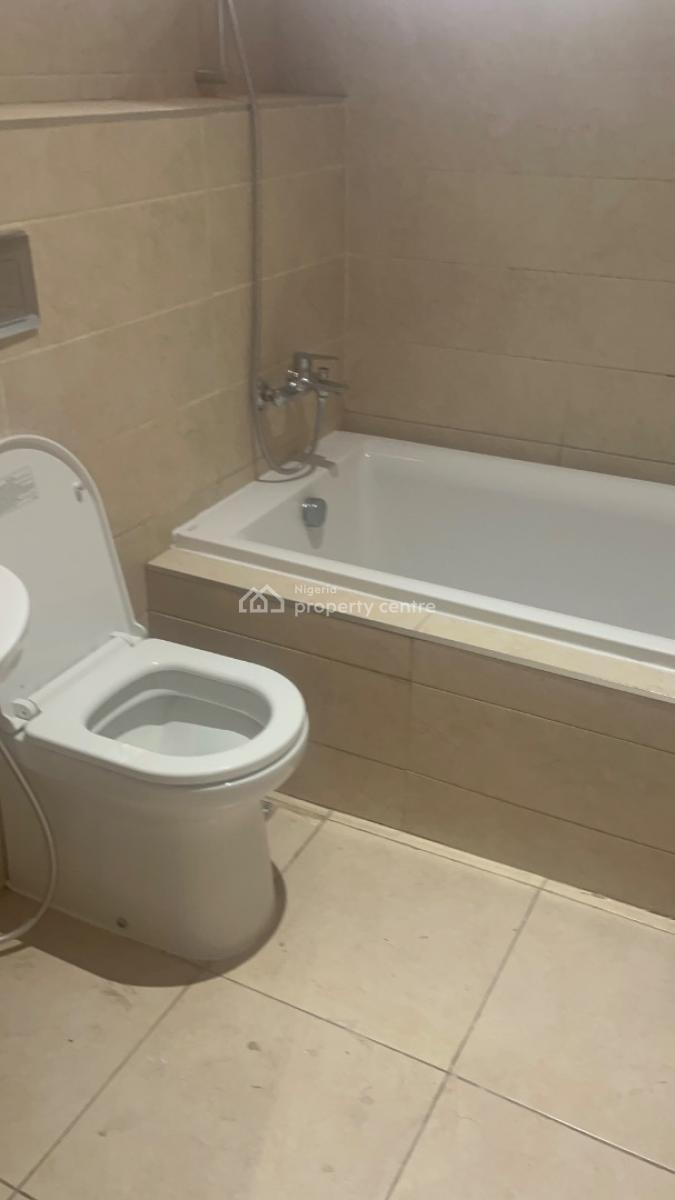 6 Bedroom Fully Detached, in an Estate, Wuye, Abuja, Detached Duplex for Rent