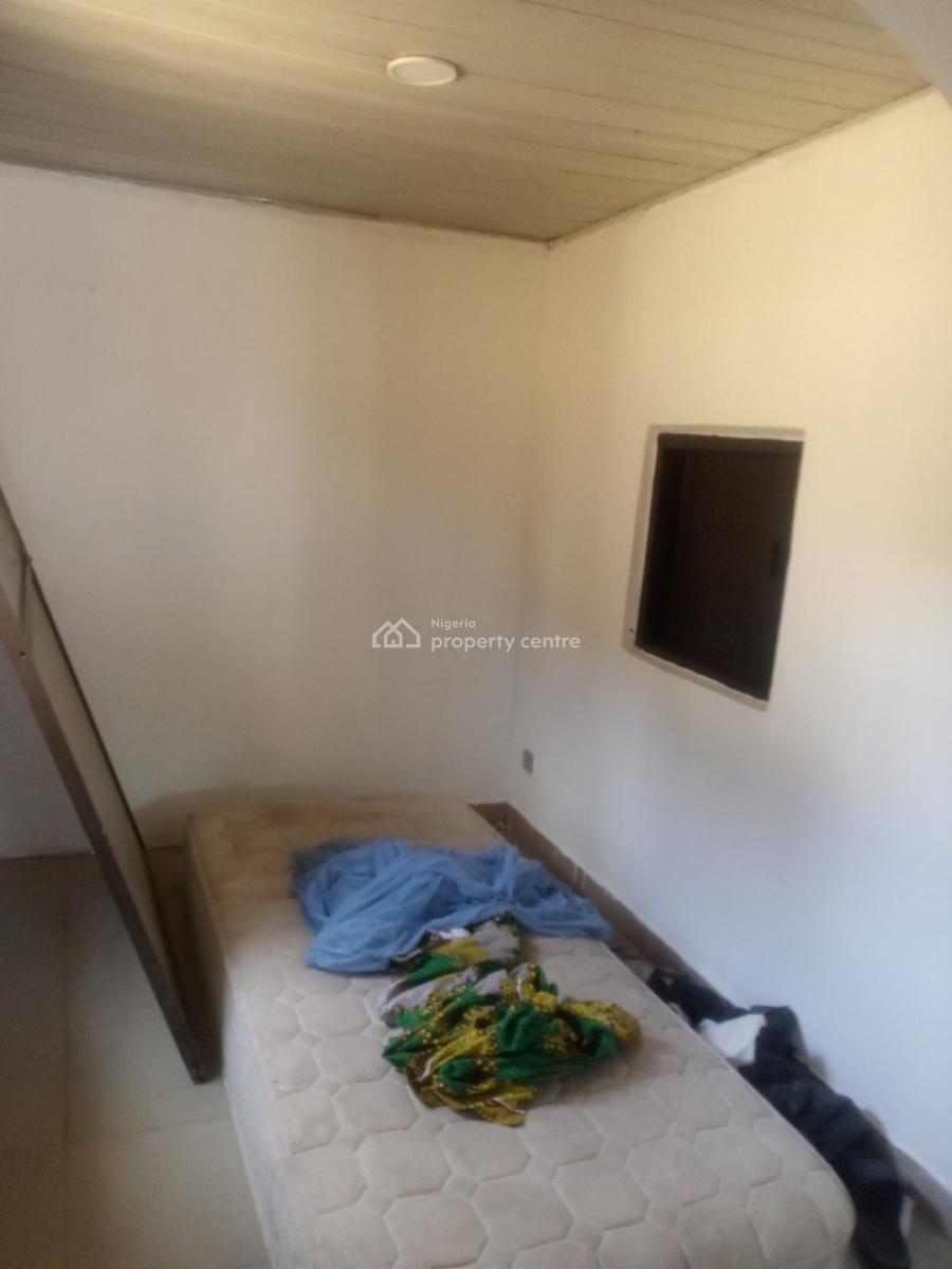 2 Bedroom Bungalow Self Compound, Akerela, Surulere, Lagos, Flat / Apartment for Rent
