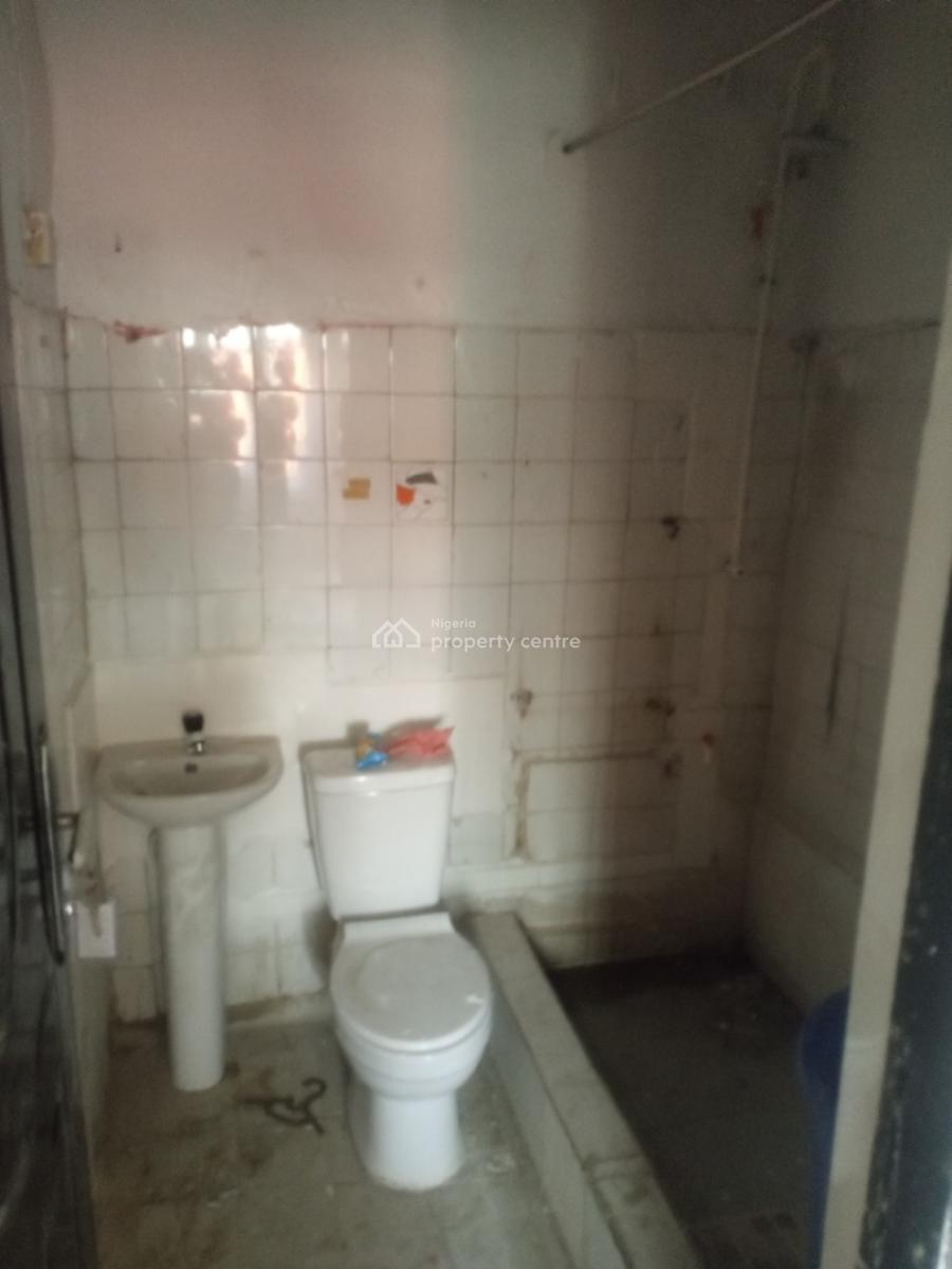 2 Bedroom Bungalow Self Compound, Akerela, Surulere, Lagos, Flat / Apartment for Rent