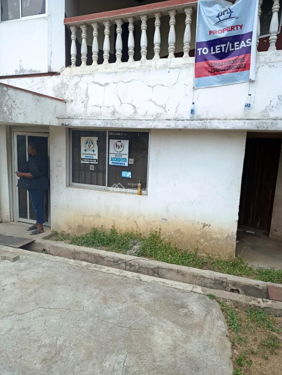 Massive Building Formerly Used for Hospital, Gra, Agodi, Ibadan, Oyo, Plaza / Complex / Mall for Rent