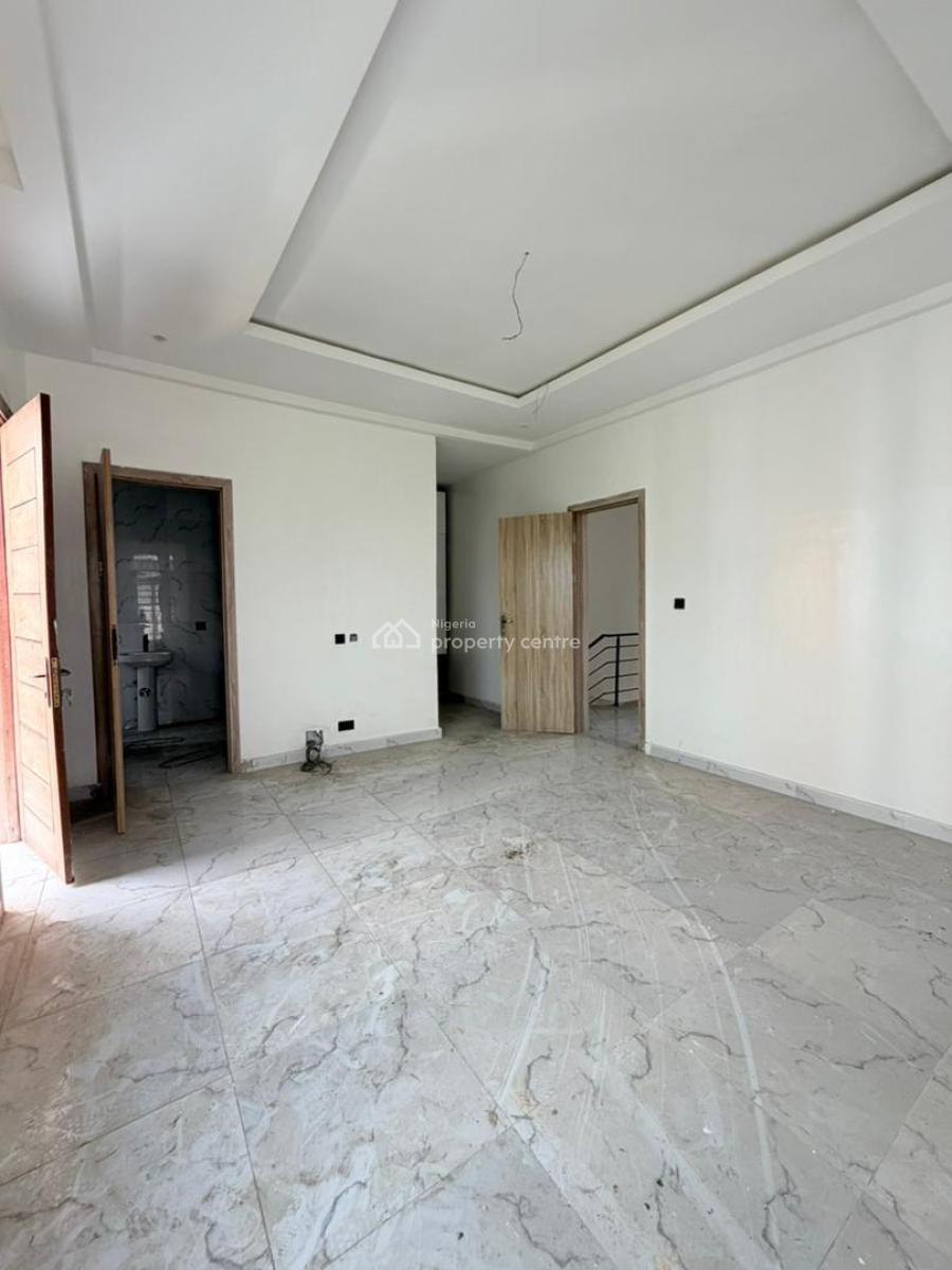 Private Estate Living -- 4 Bedroom Fully Automated, Lekki County, Lagos, Lekki, Lagos, Terraced Duplex for Sale