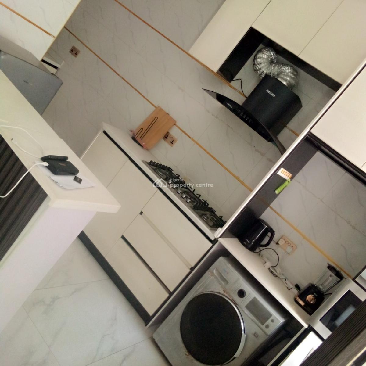 Furnished 3 Bedroom Apartment, Off Freedom Way., Lekki Phase 1, Lekki, Lagos, Flat / Apartment Short Let