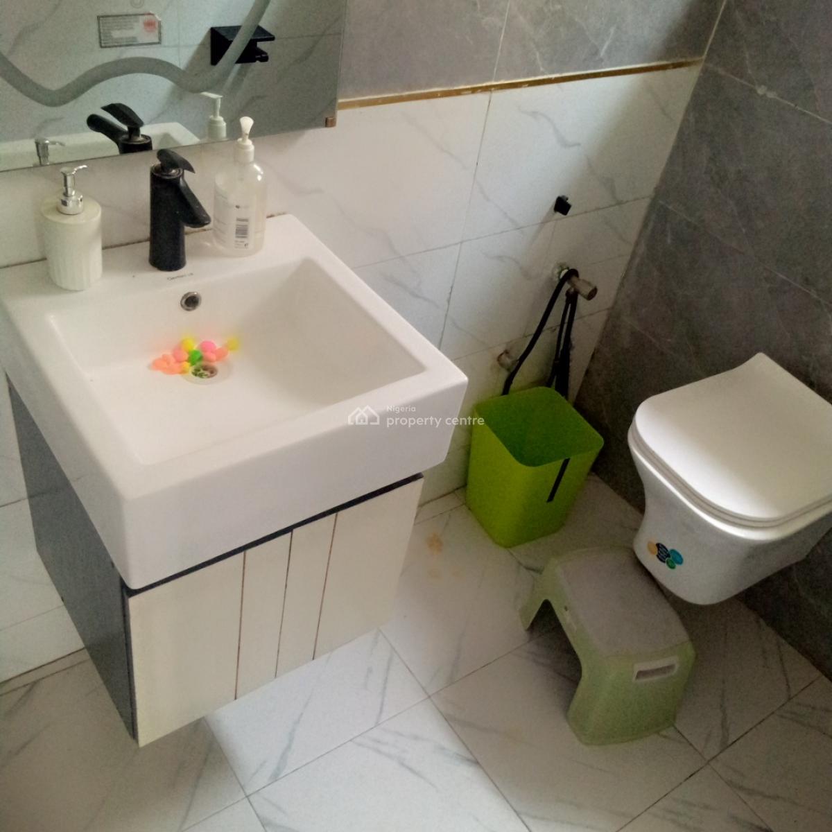 Furnished 3 Bedroom Apartment, Off Freedom Way., Lekki Phase 1, Lekki, Lagos, Flat / Apartment Short Let