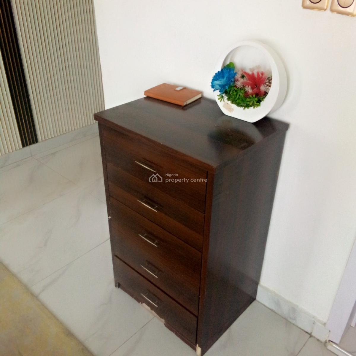 Furnished 3 Bedroom Apartment, Off Freedom Way., Lekki Phase 1, Lekki, Lagos, Flat / Apartment Short Let