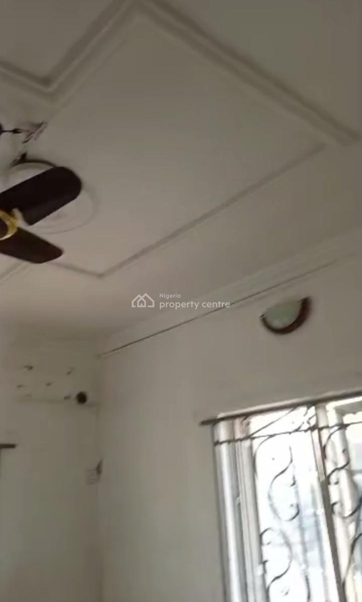 Decent Spacious 2 Bedroom Apartment, Off Cole Street Lawanson Ikate, Surulere, Lagos, Flat / Apartment for Rent