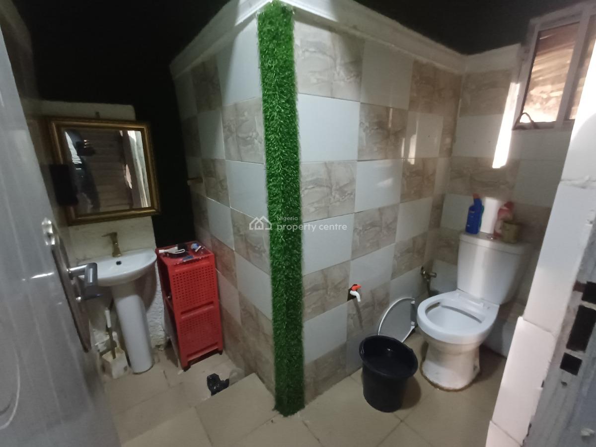 90sqm Shop / Office Space on The Ground Floor, Wuse 2, Abuja, Shop for Rent