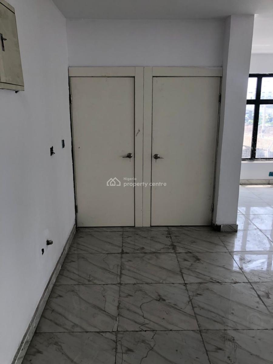 an Open Space of 215 Sqm, Lekki Epe Expressway., Sangotedo, Ajah, Lagos, Office Space for Rent