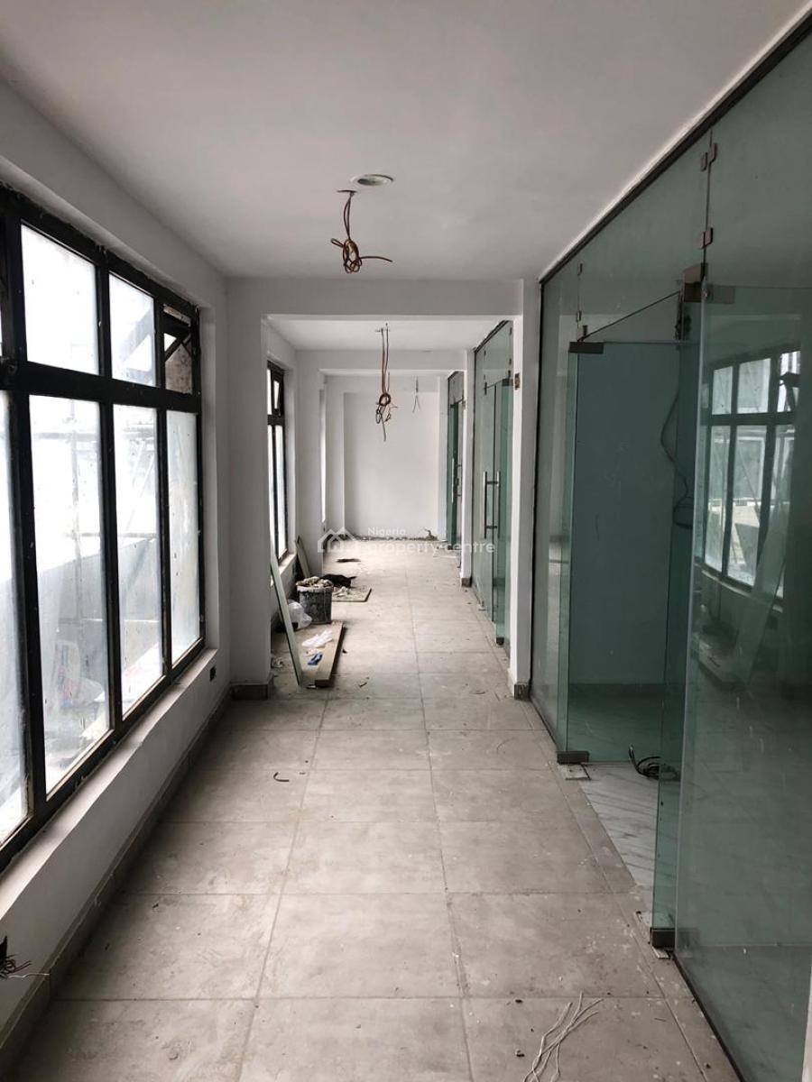 an Open Space of 215 Sqm, Lekki Epe Expressway., Sangotedo, Ajah, Lagos, Office Space for Rent