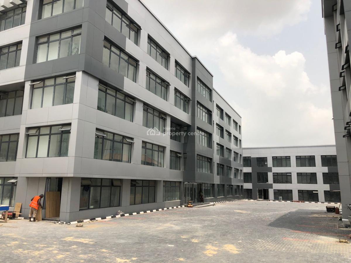 an Open Space of 215 Sqm, Lekki Epe Expressway., Sangotedo, Ajah, Lagos, Office Space for Rent