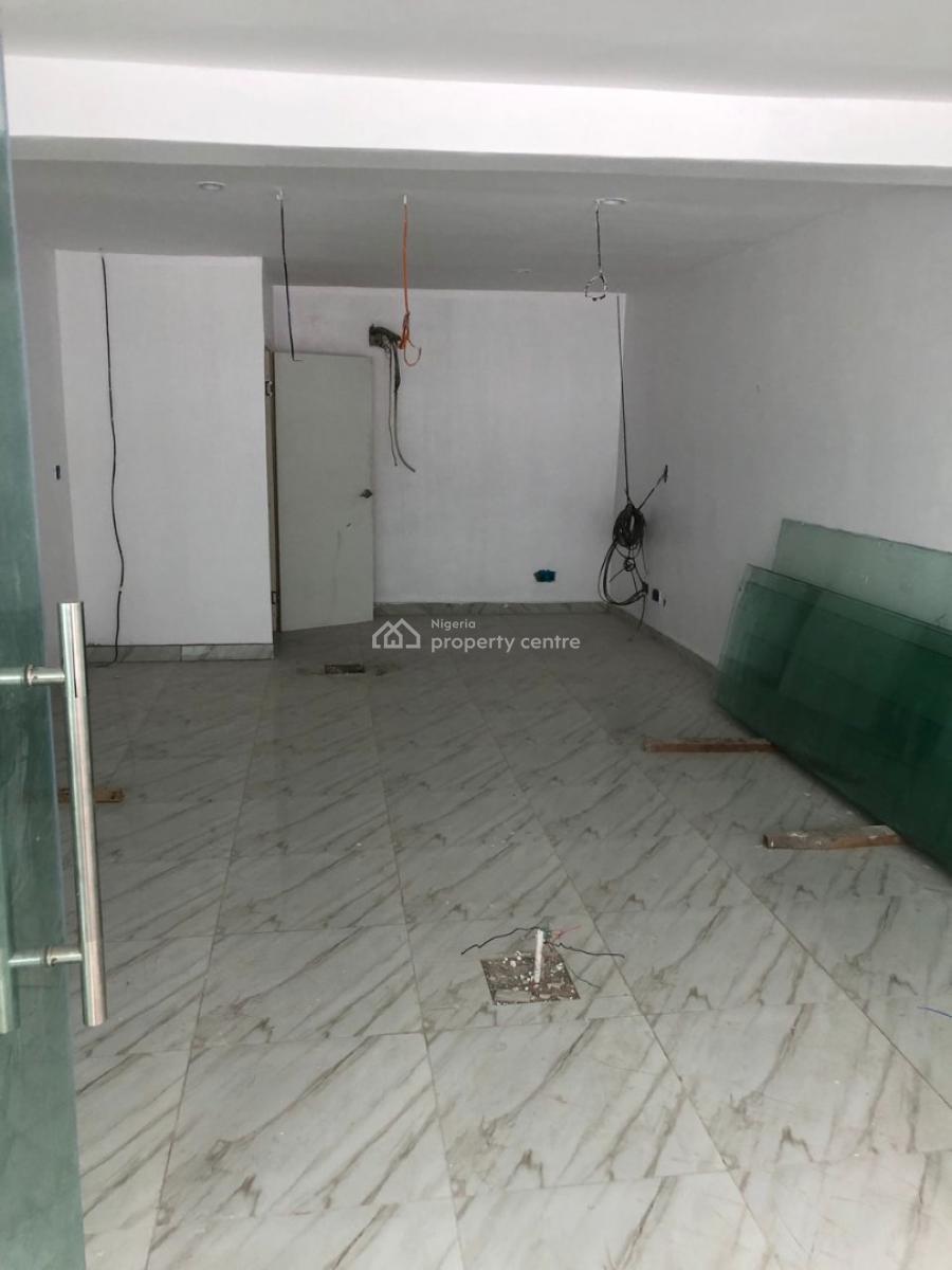 an Open Space of 215 Sqm, Lekki Epe Expressway., Sangotedo, Ajah, Lagos, Office Space for Rent