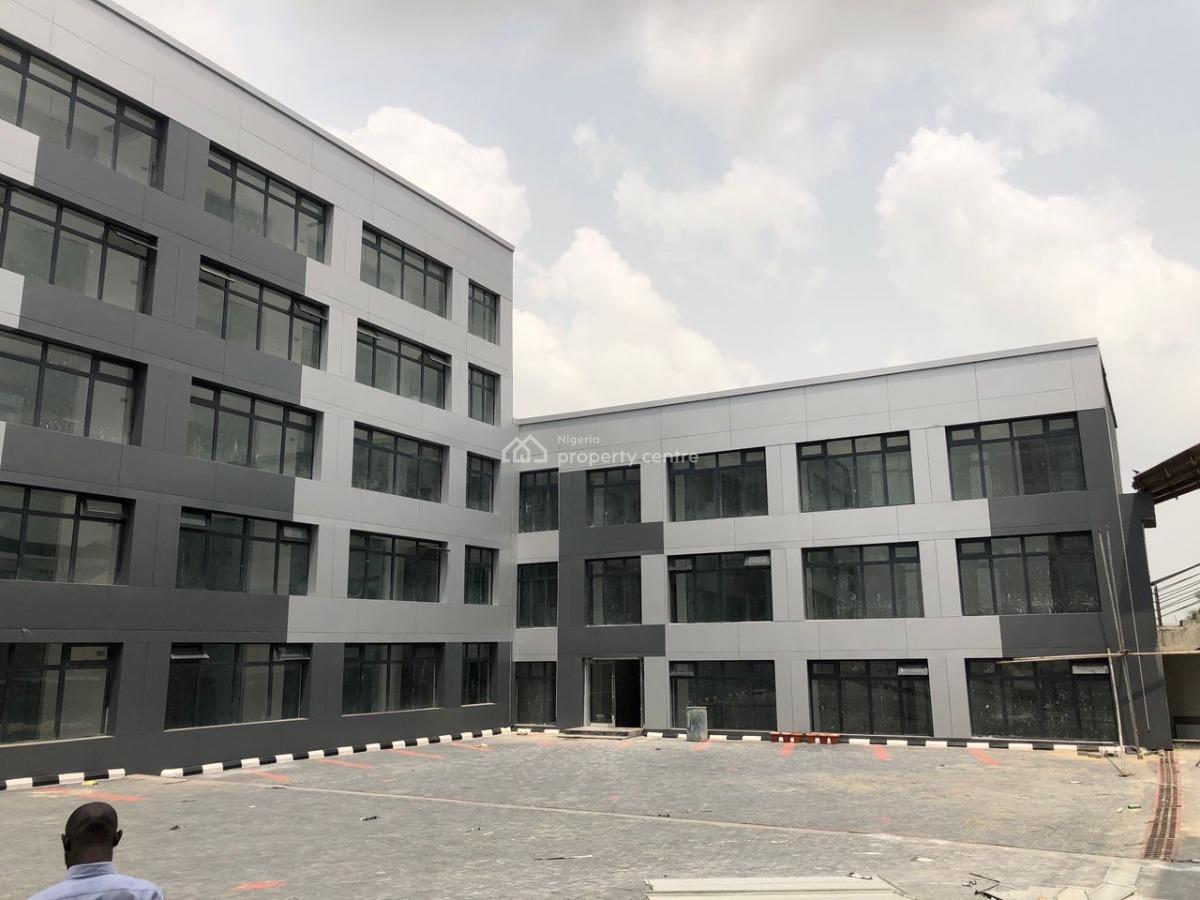 an Open Space of 215 Sqm, Lekki Epe Expressway., Sangotedo, Ajah, Lagos, Office Space for Rent