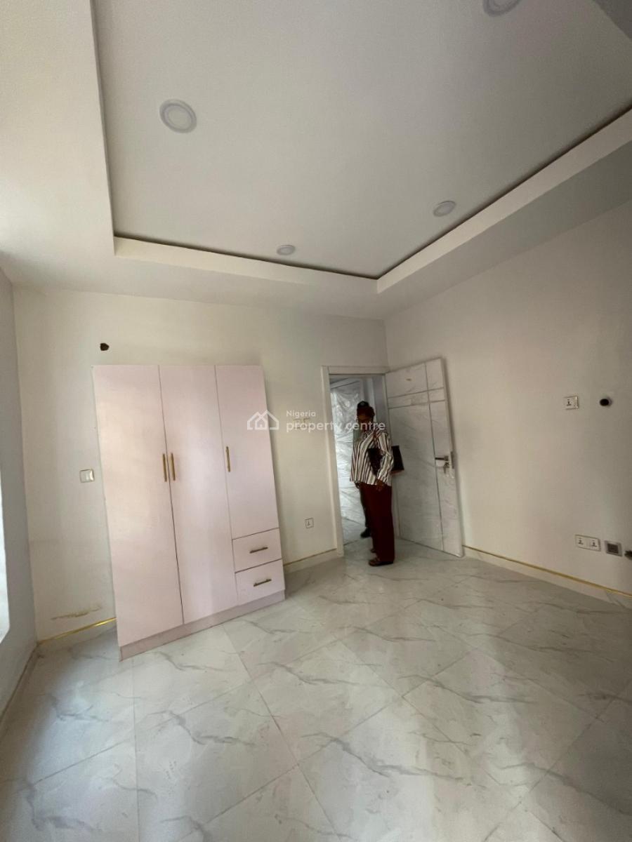 Luxury 6 Bedroom Duplex with Bq and 2 Units of 2 Bedroom Suitable, Elepe Royal Estate, Ikorodu, Lagos, Detached Duplex for Sale