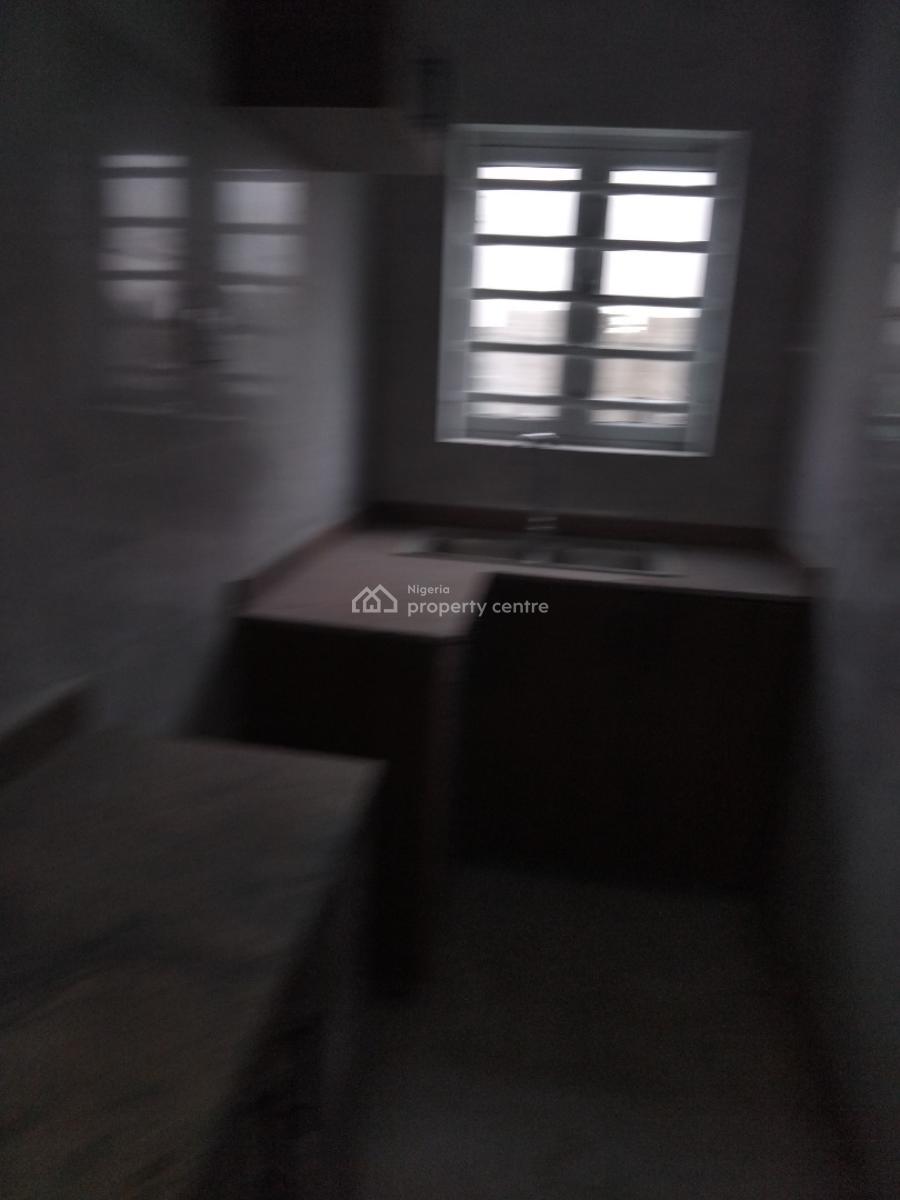 2 Bedrooms Available, Off Sent Estate, Ogombo, Ajah, Lagos, Flat / Apartment for Rent