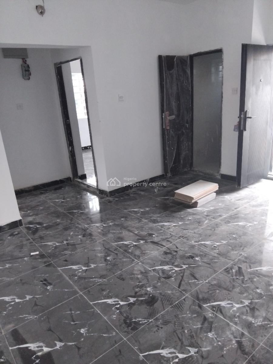 2 Bedrooms Available, Off Sent Estate, Ogombo, Ajah, Lagos, Flat / Apartment for Rent