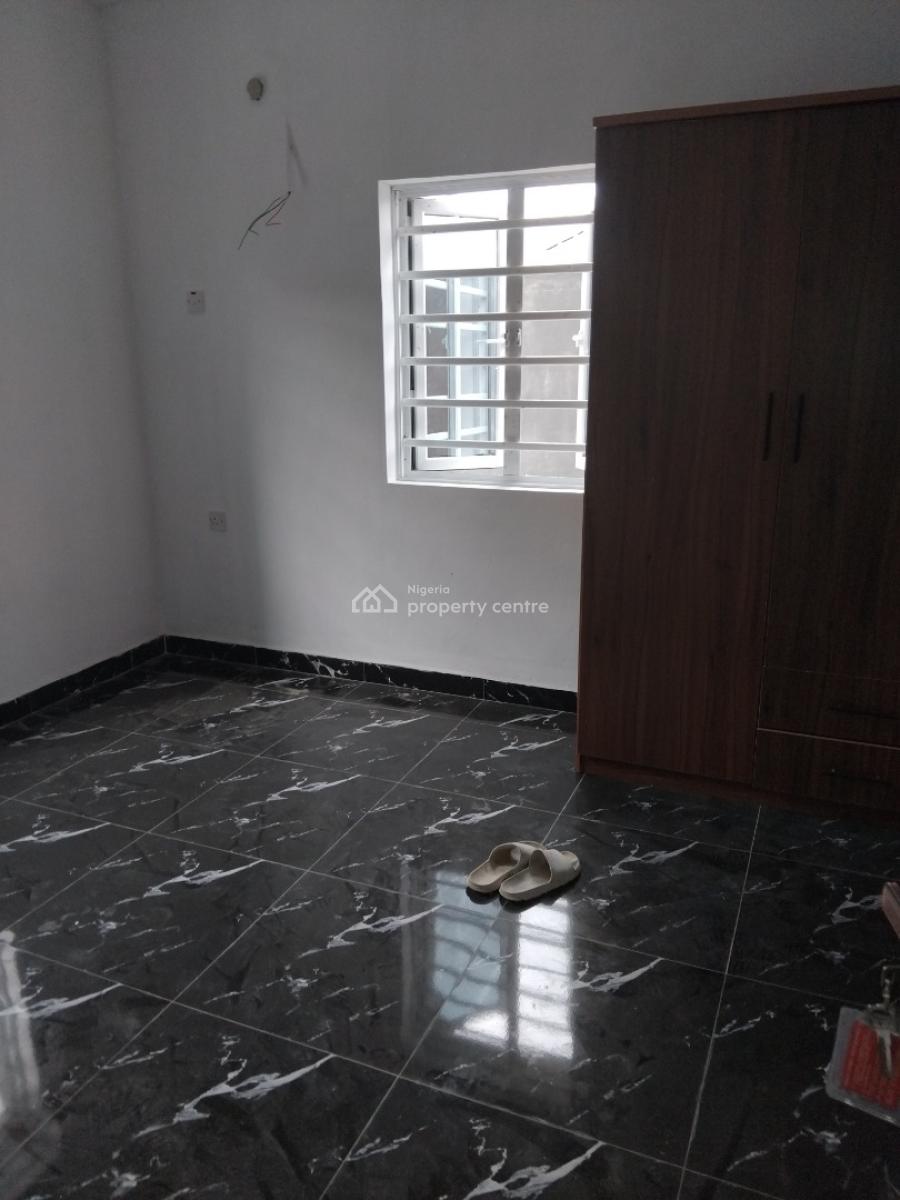 2 Bedrooms Available, Off Sent Estate, Ogombo, Ajah, Lagos, Flat / Apartment for Rent