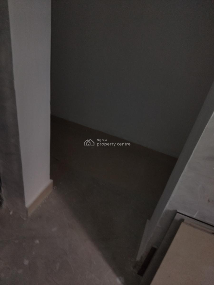 2 Bedrooms Available, Off Sent Estate, Ogombo, Ajah, Lagos, Flat / Apartment for Rent