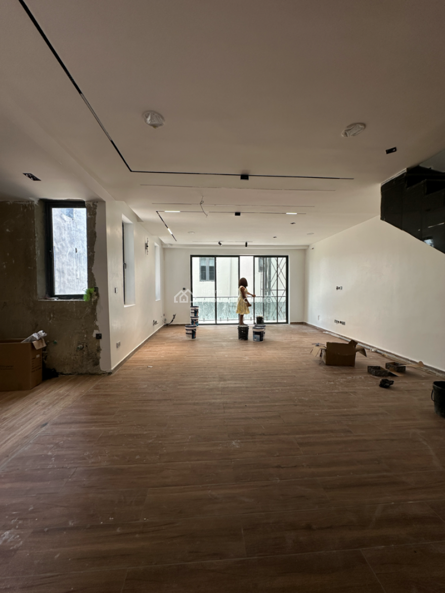 Exclusive 2 Bedroom Maisonette, Lekki Phase 1, Lekki, Lagos, Flat / Apartment for Rent